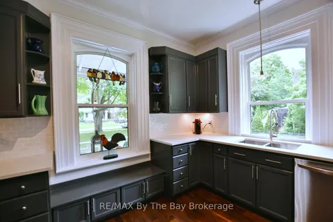 214 Elm Street, ON L0M 1S0