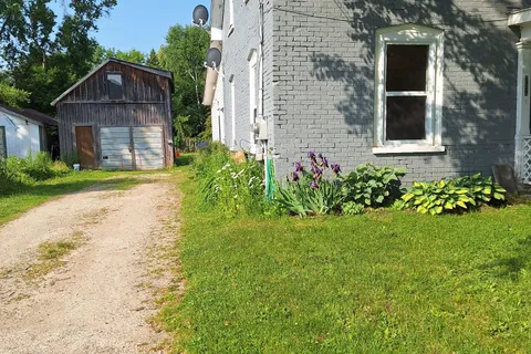 215 Cedar Street, ON L0M 1S0