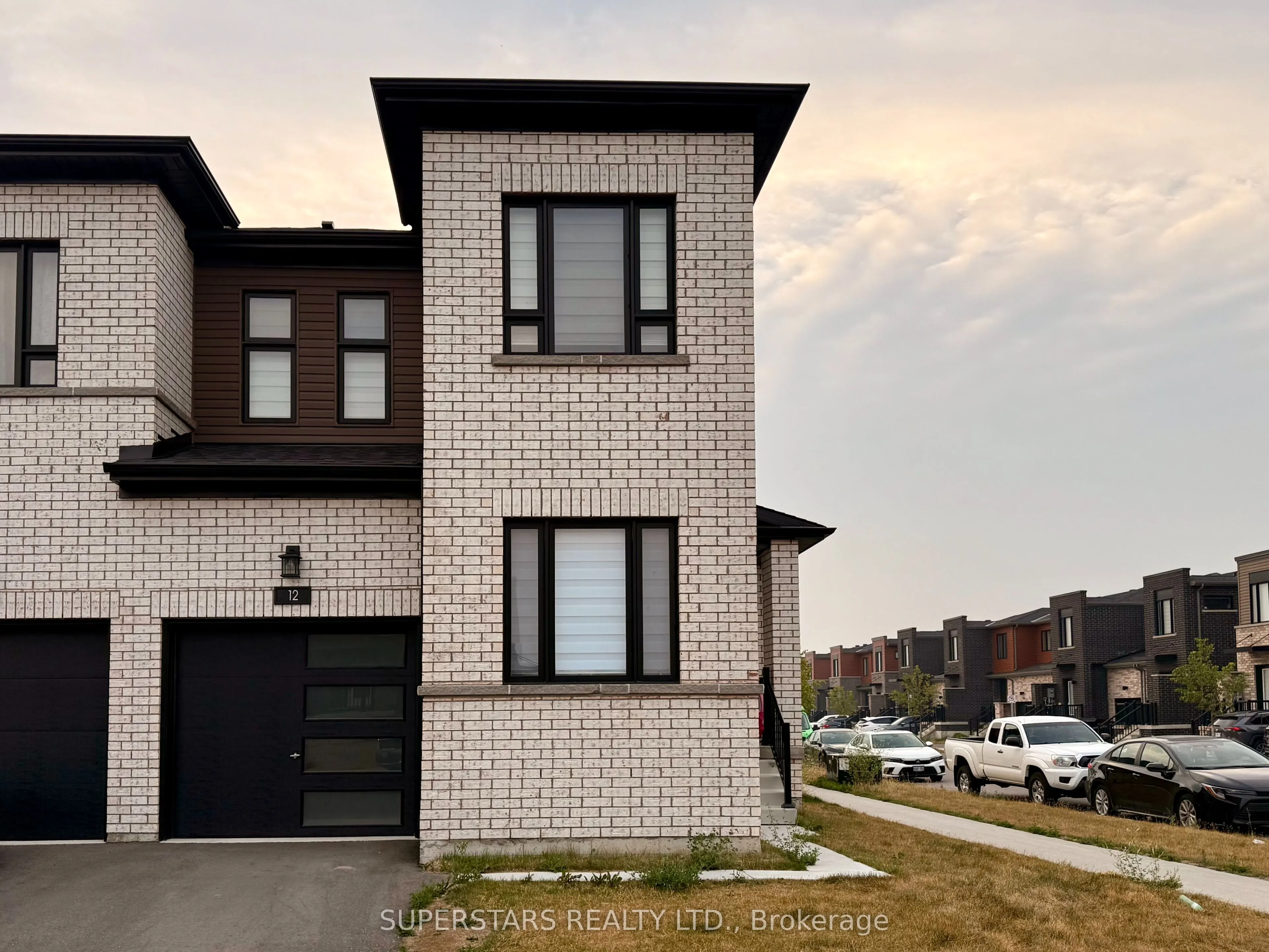 12 Westwood Avenue, ON L9J 0M6