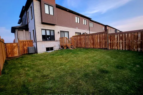 12 Westwood Avenue, ON L9J 0M6