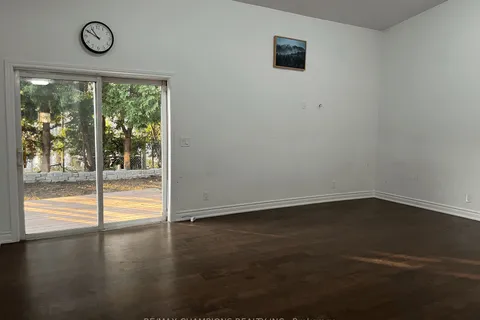 112 John Street, ON L4N 2K8