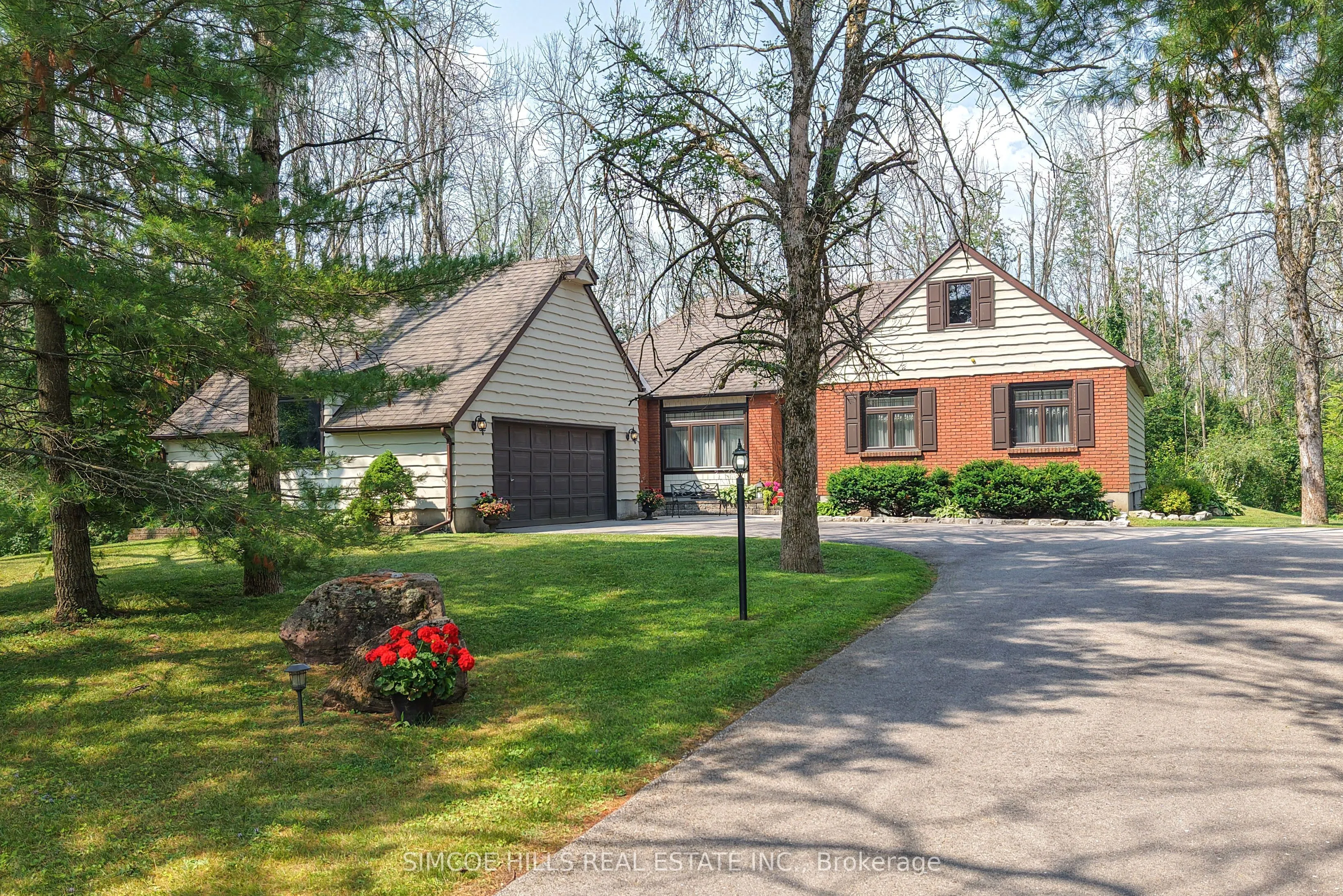 131 Courtland Street, ON L3V 6H7