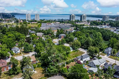 40 Perry Street, ON L4N 2G3