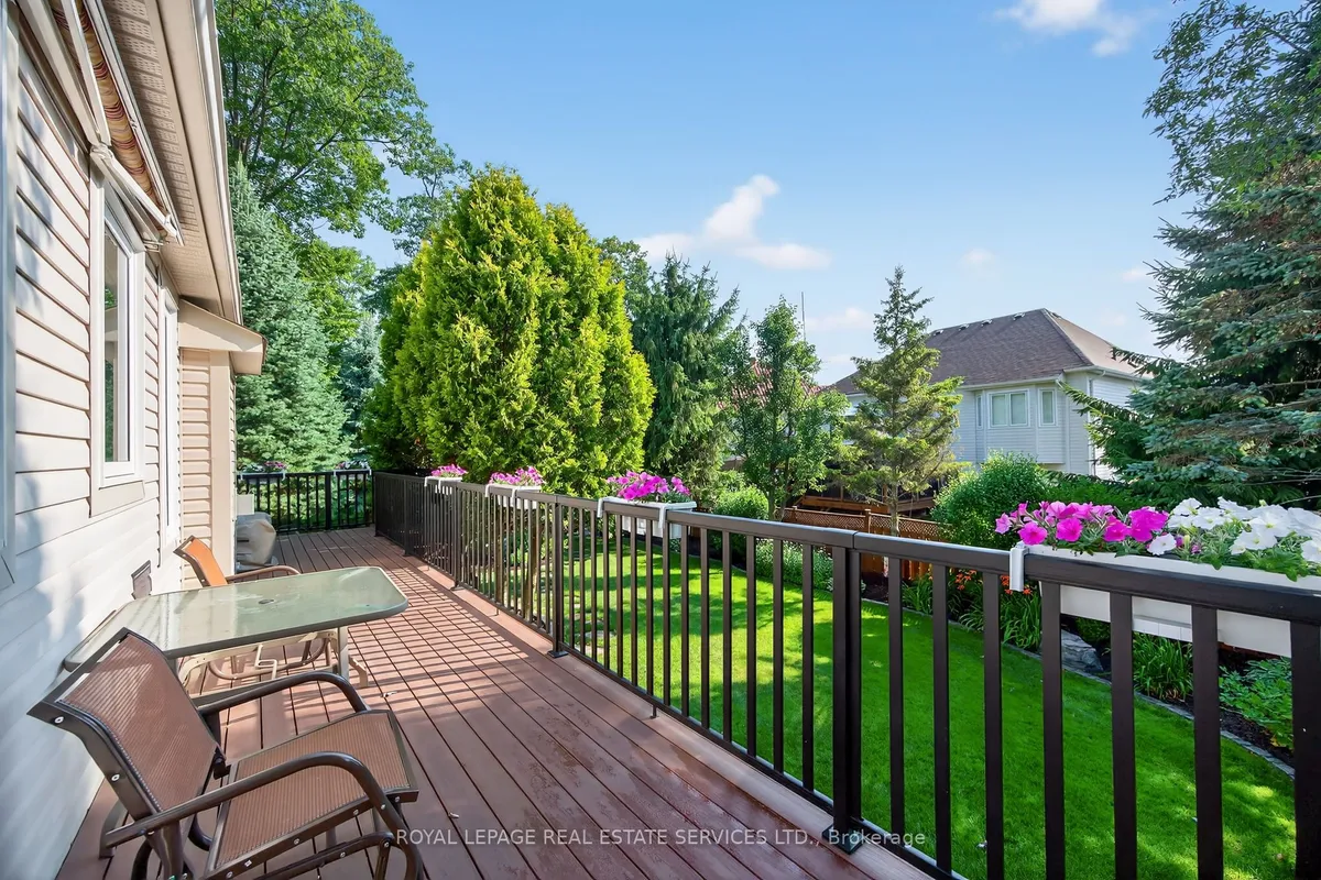 17 Northwood Drive, ON L9Z 3B5