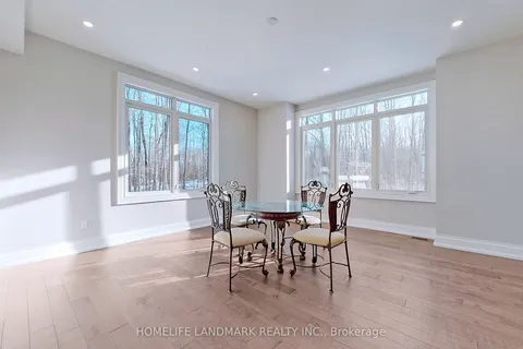 11 warbler Way, ON L3V 6H1