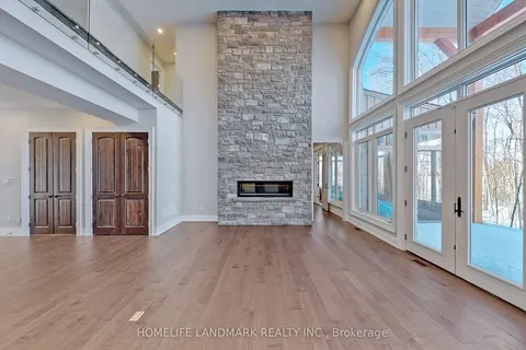 11 warbler Way, ON L3V 6H1