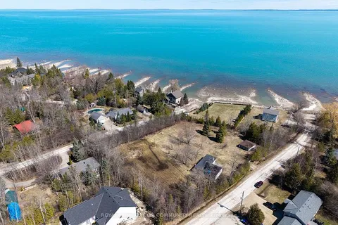 PT LT 2 PT 1 Downer Street, ON L9Y 0X2