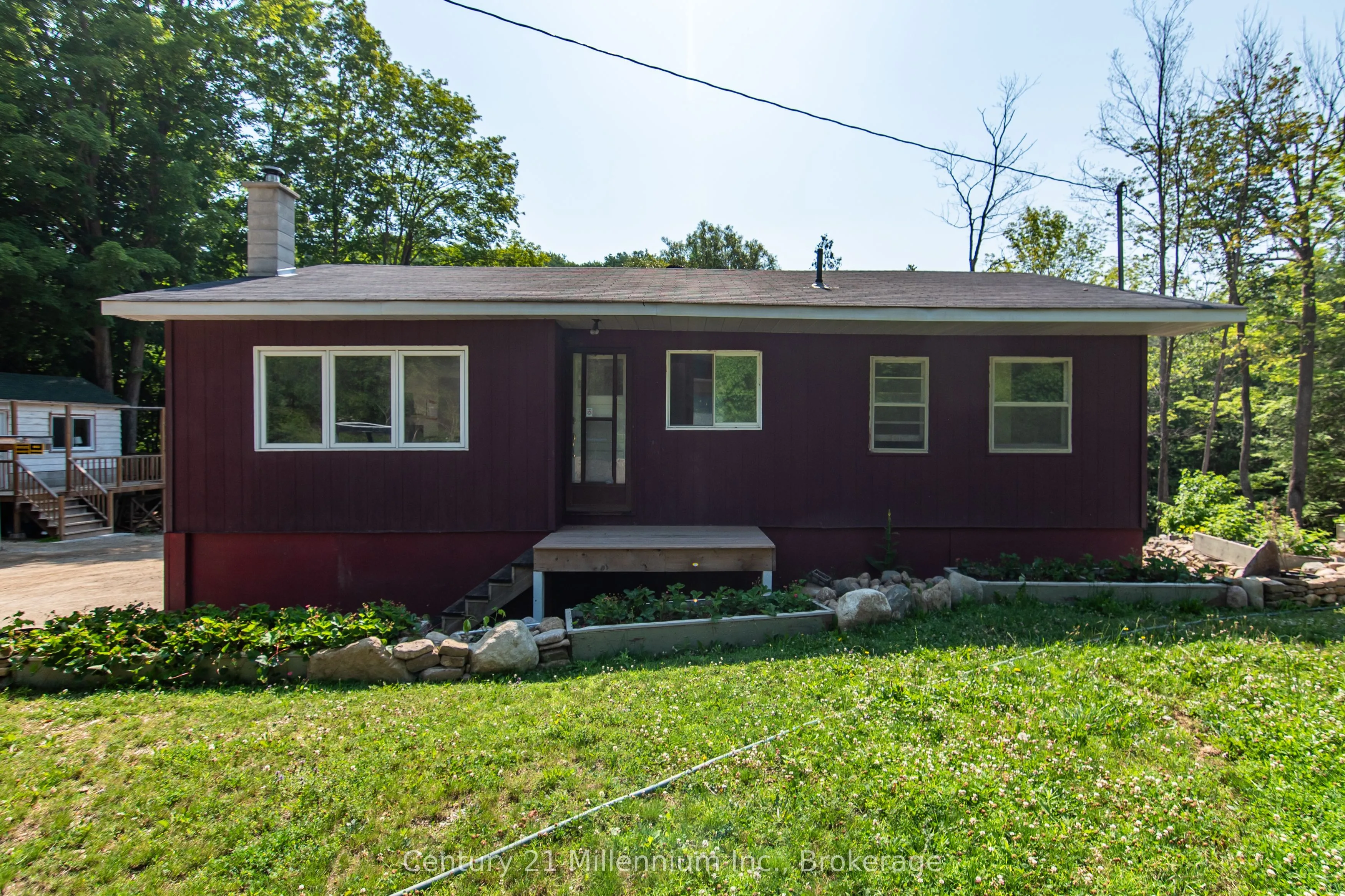 8355 County 9 Road, ON L0M 1G0