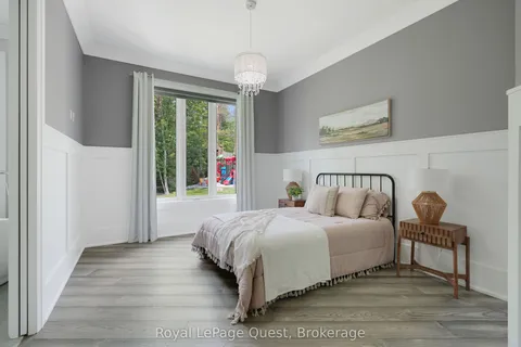 8 Midves Court, ON L9X 0P3