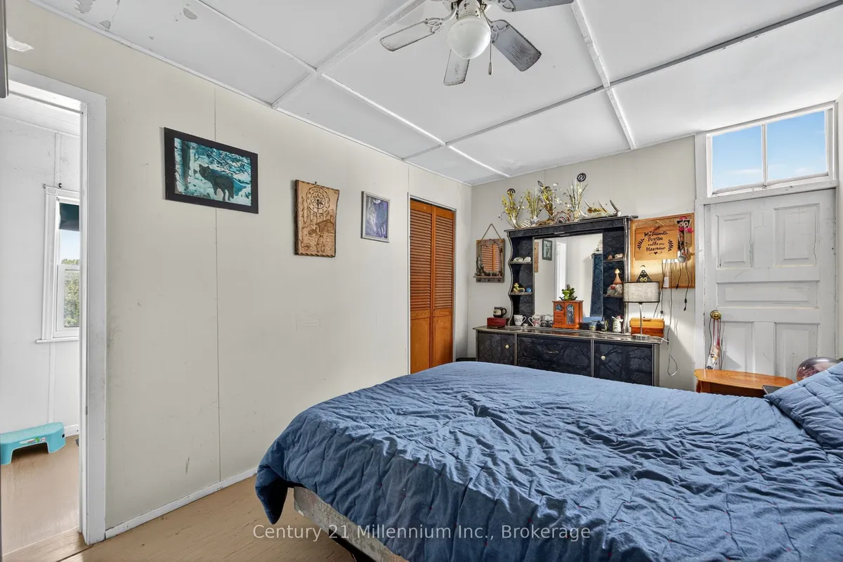 1617 42 County Road, ON L0M 1S0