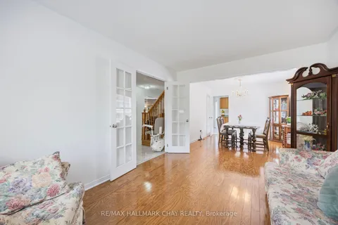 132 James Street, ON L4N 6X9