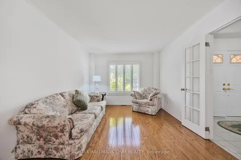 132 James Street, ON L4N 6X9