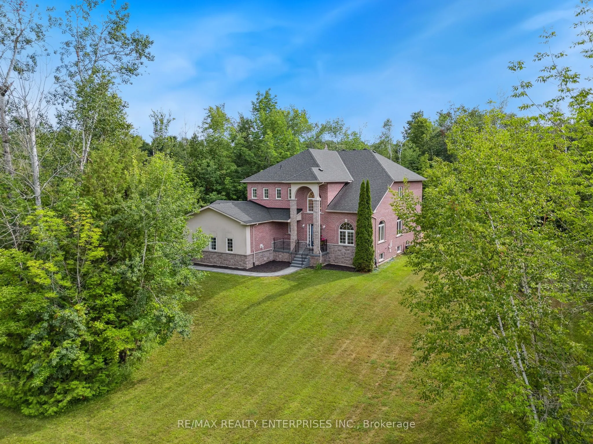 2036 Birkshire Woods Lane, ON L3V 6H2