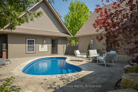 13 Parkland Drive, ON L9Y 3Y9