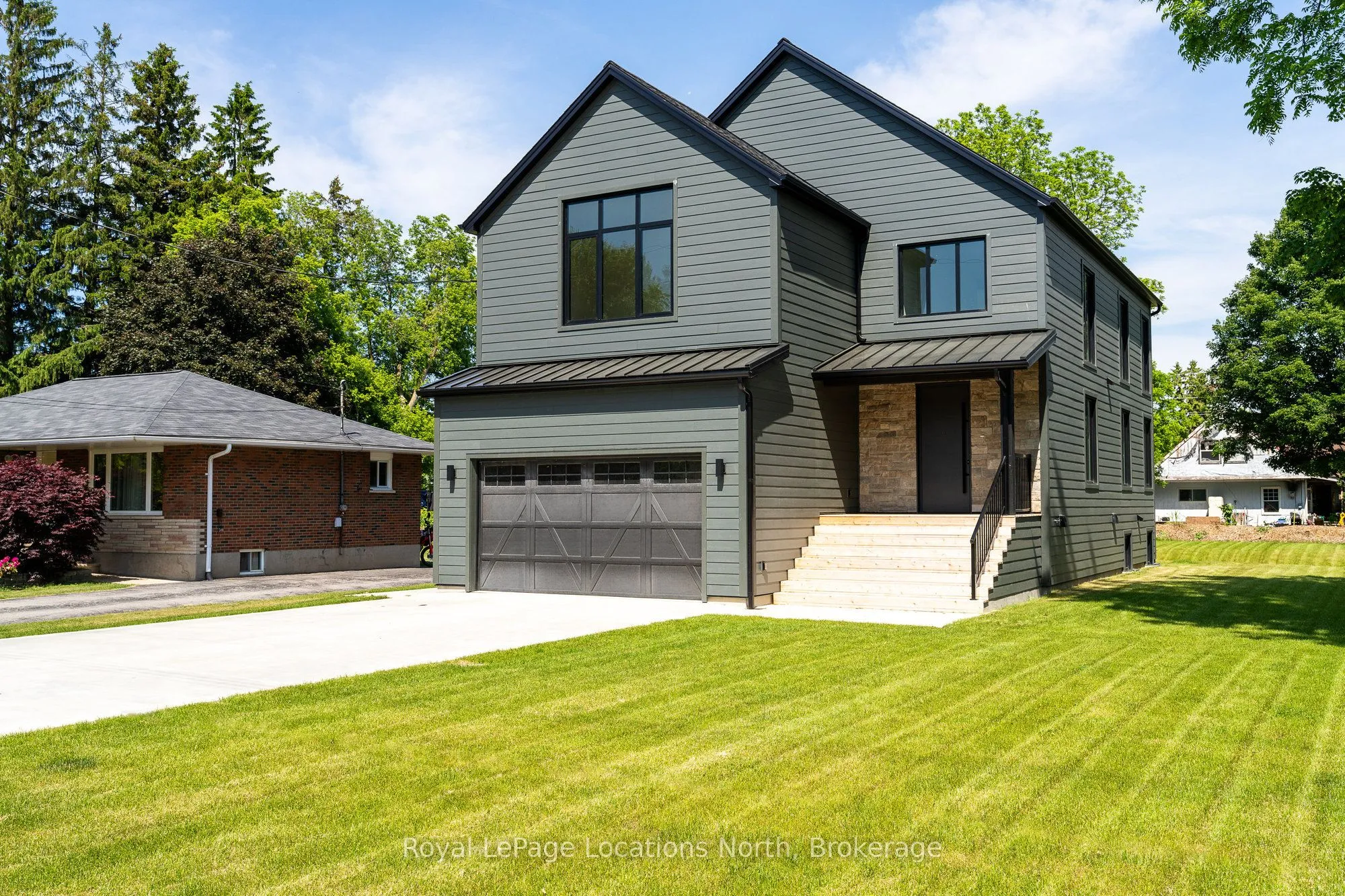 18 Melville Street, ON L0M 1P0