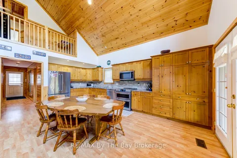 47 Madawaska Trail, ON L9Z 1X7