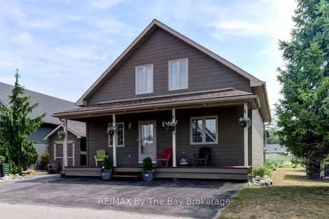 47 Madawaska Trail, ON L9Z 1X7