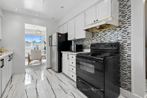 104 Garden Drive, ON L4N 5K2