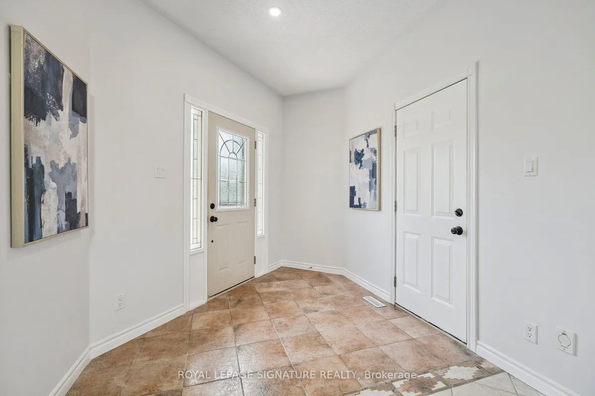 12 Mccullough Court, ON L4N 8M3