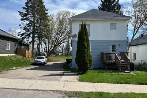 203 George Street, ON L4R 2W3