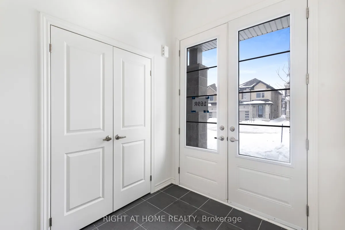 12 Sassafras Road, ON L0L 1Y3