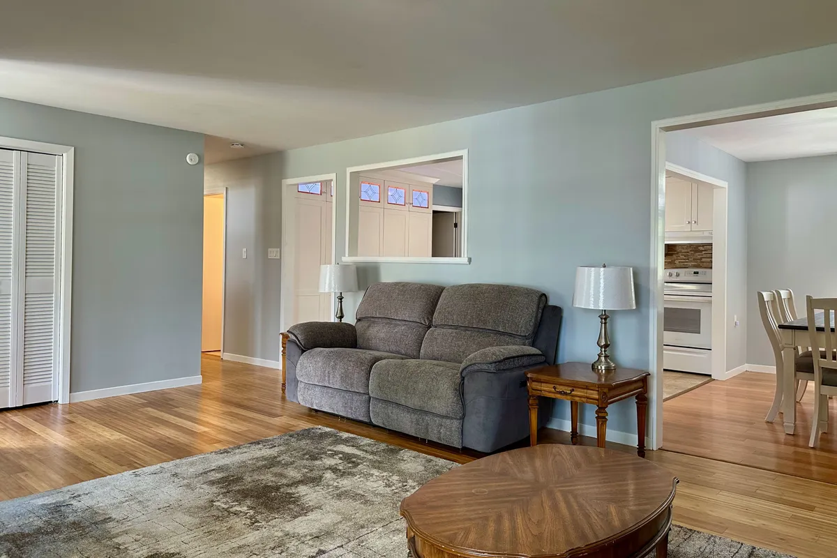 207 CHRISTOPHER Street, ON L0M 1S0