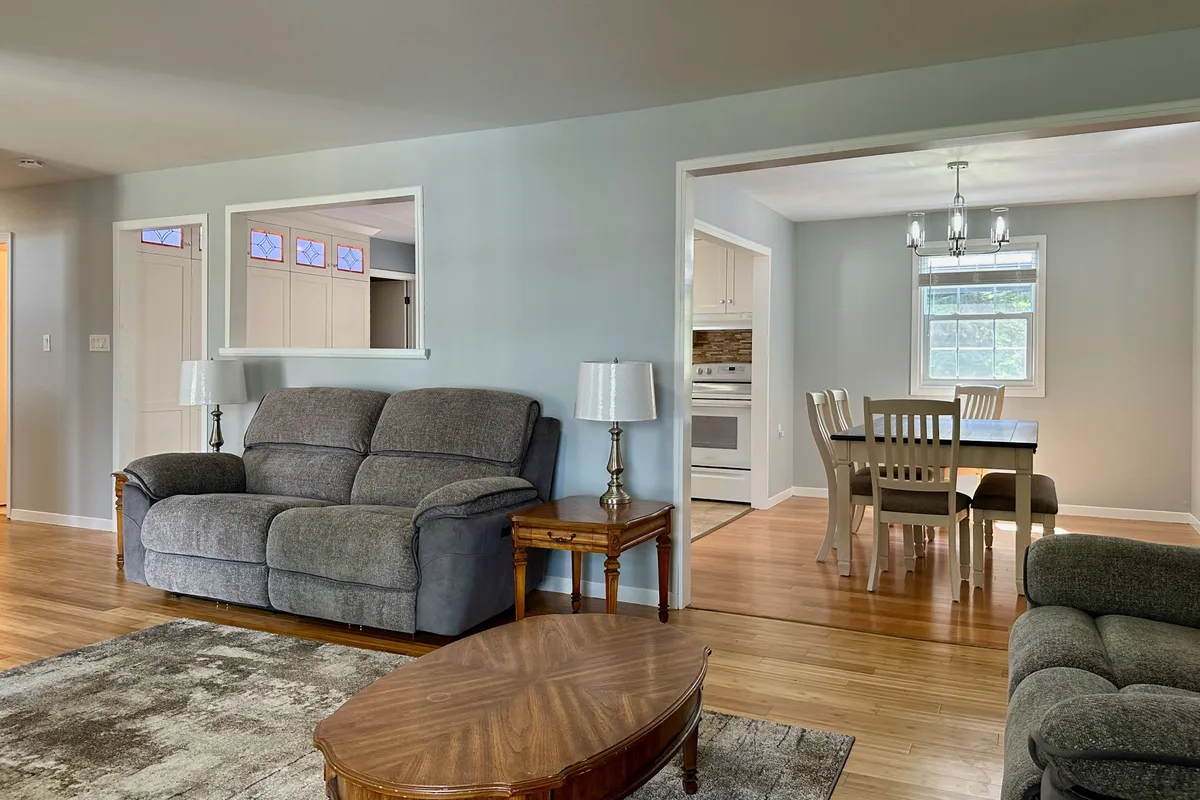 207 CHRISTOPHER Street, ON L0M 1S0