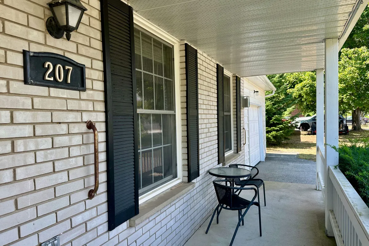 207 CHRISTOPHER Street, ON L0M 1S0