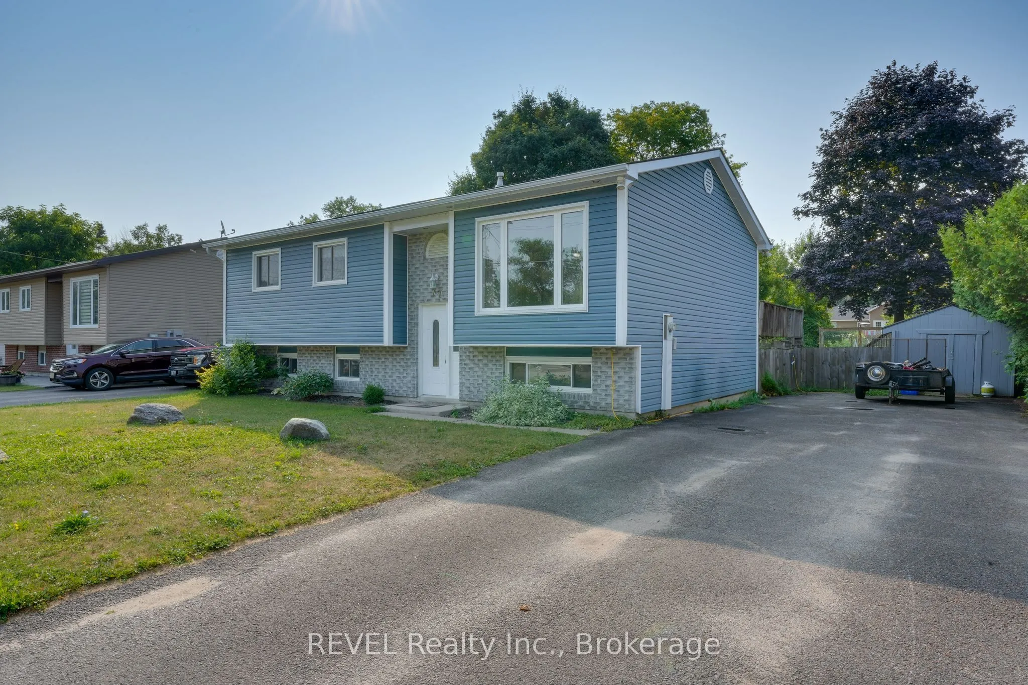 77 Bay Street, ON L0K 2A0