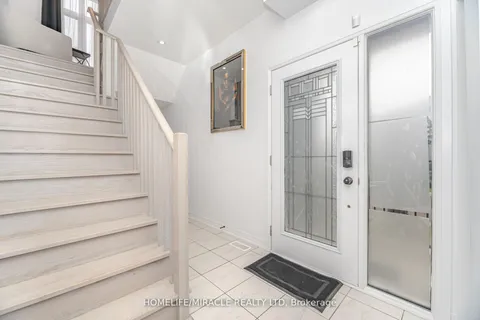 92 Fairlane Avenue, ON L9J 0M9