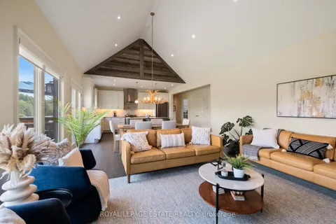 3 Georgian Grande Drive, ON L0K 1E0