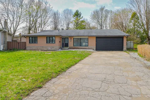 10 CURTISS Court, ON L4M 2M7