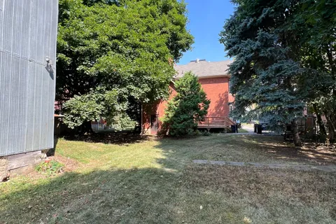 3 Wellington Street, ON L0M 1G0