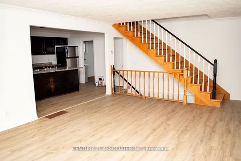 84 Balm Beach Road, ON L0L 2J0