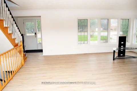 84 Balm Beach Road, ON L0L 2J0