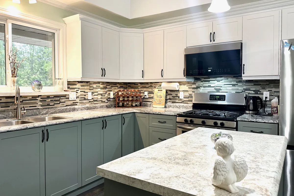 225 CHRISTOPHER Street, ON L0M 1S0