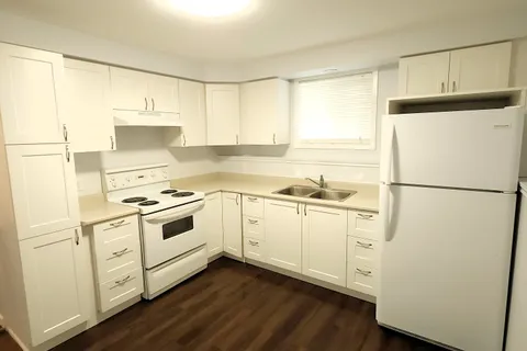 290 George Street, ON L4R 2W9