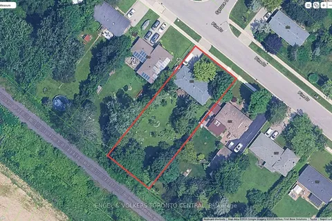 231 Pine Drive, ON L4N 4H6