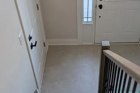 4 JOANNE Crescent, ON L9Z 0S2