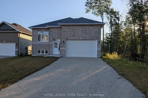 6 JOANNE Crescent, ON L9Z 1R4