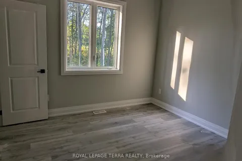 6 JOANNE Crescent, ON L9Z 1R4