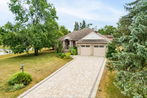 3 Thicketwood Place, ON L0K 1B0