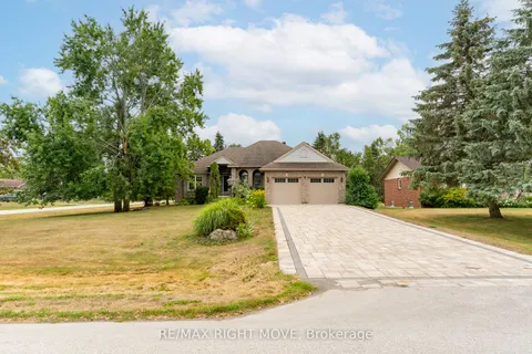 3 Thicketwood Place, ON L0K 1B0