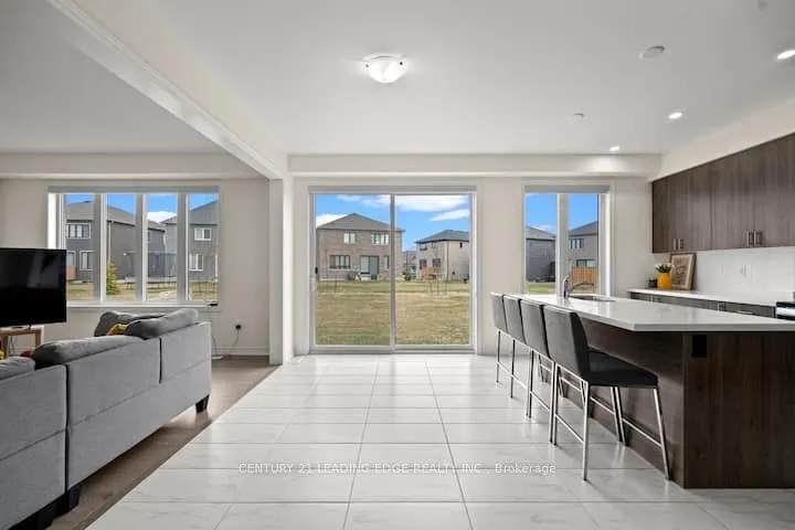 165 ROSANNE Circle, ON L9Z 0N1