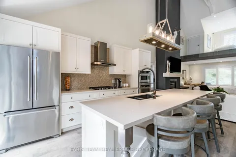 92 Nelson Street, ON L4M 4K5