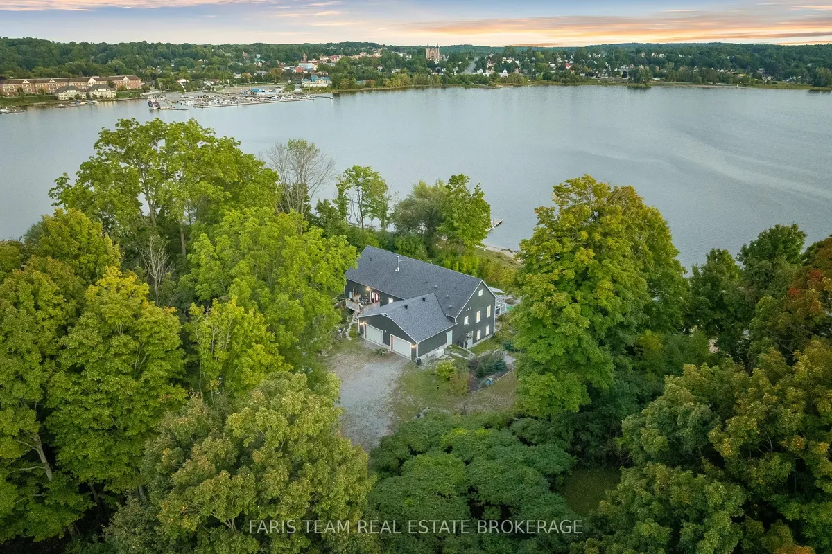 243 Champlain Road, ON L9M 1S2