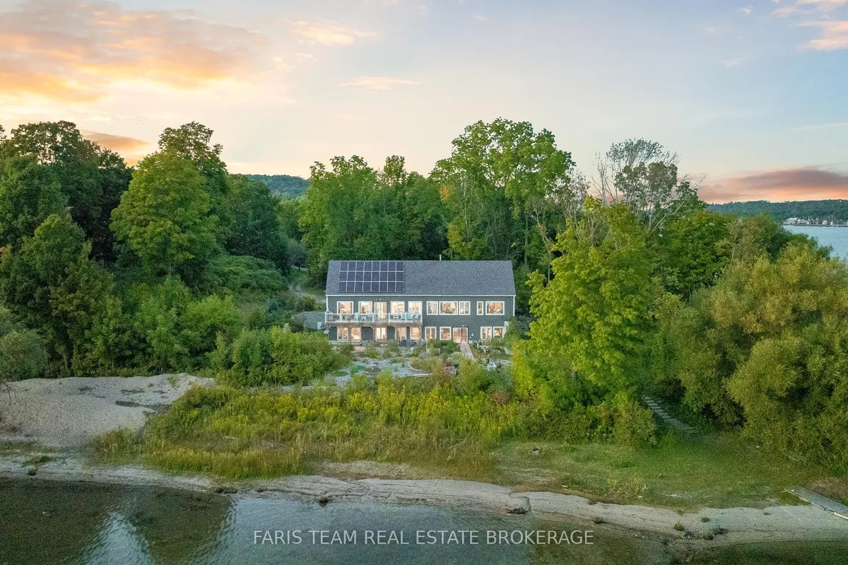 243 Champlain Road, ON L9M 1S2