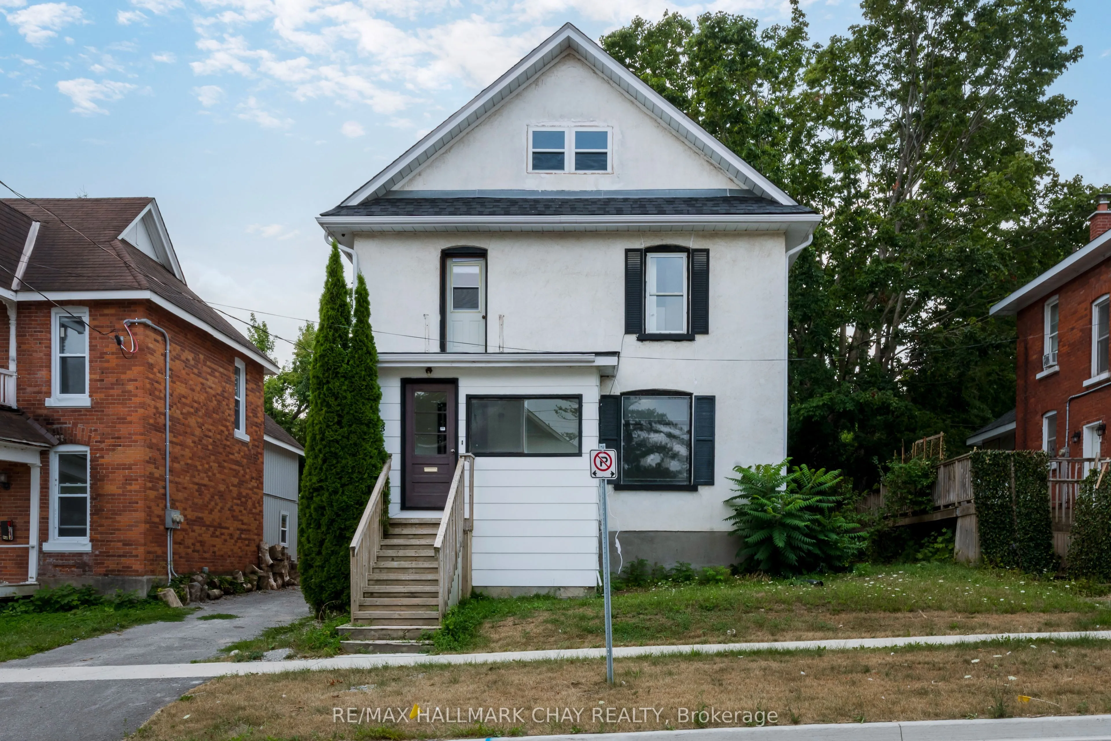 223 Laclie Street, ON L3V 4N5