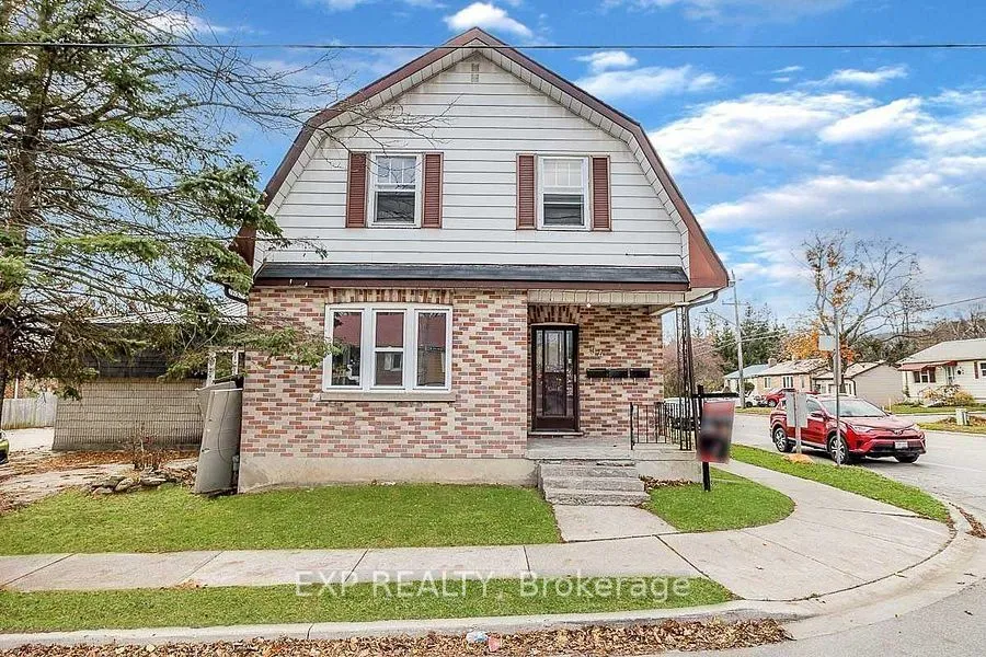 94 Eccles Street, ON L4N 1Y4