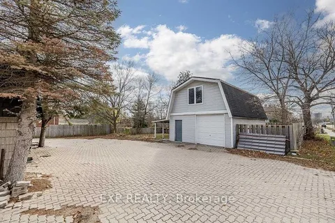 94 Eccles Street, ON L4N 1Y4